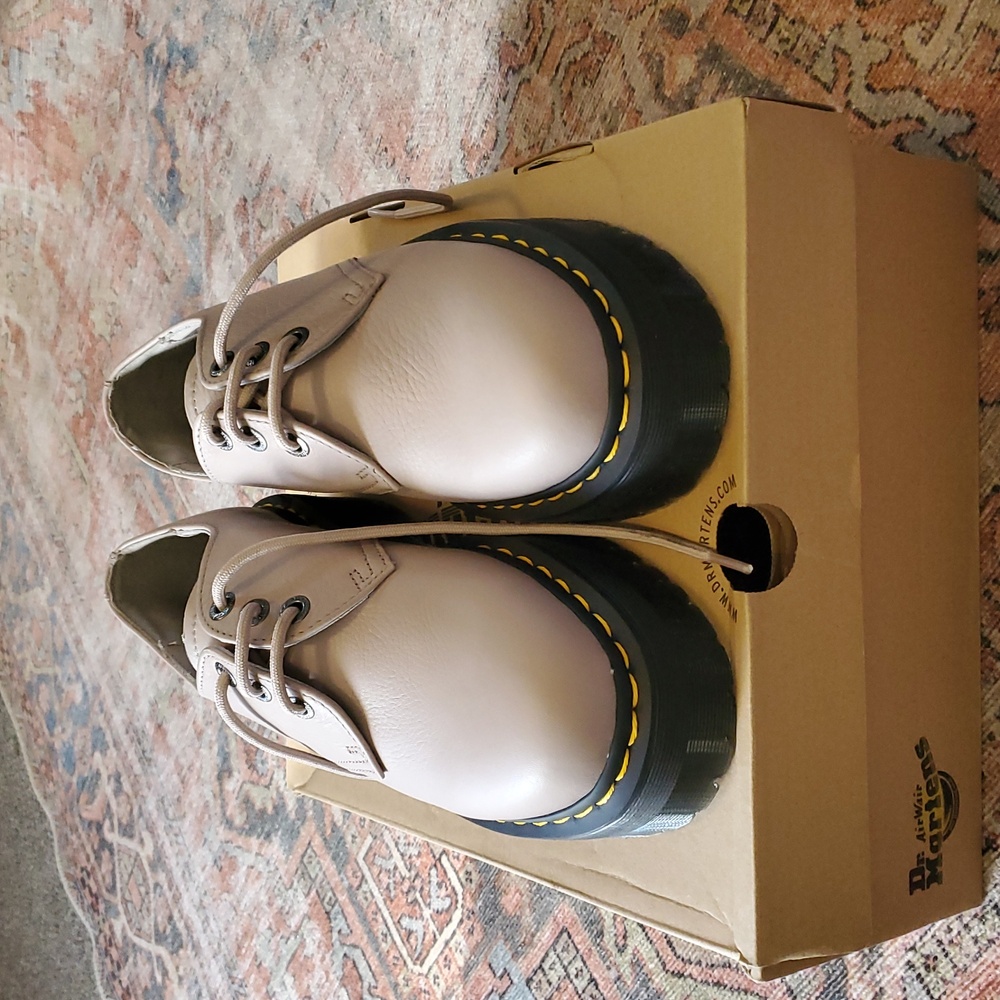 Dr. Martens Vintage Taupe Leather Platform Oxfords - Picture 2 of 10